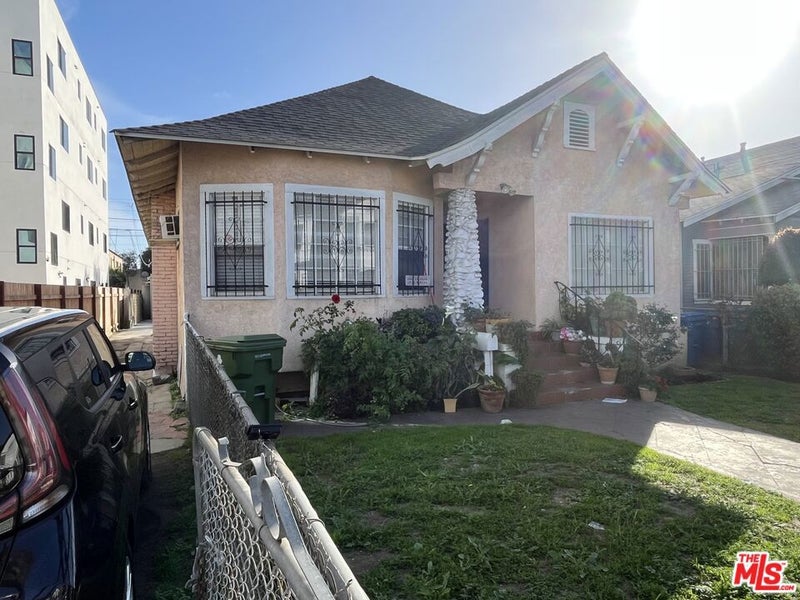 1258 W 36th Street