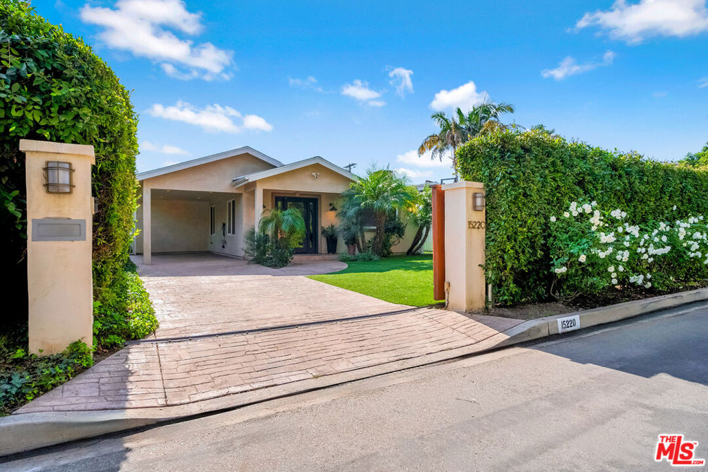 15220 Valleyheart Drive