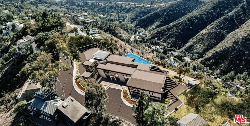 1341 Linda Flora Drive