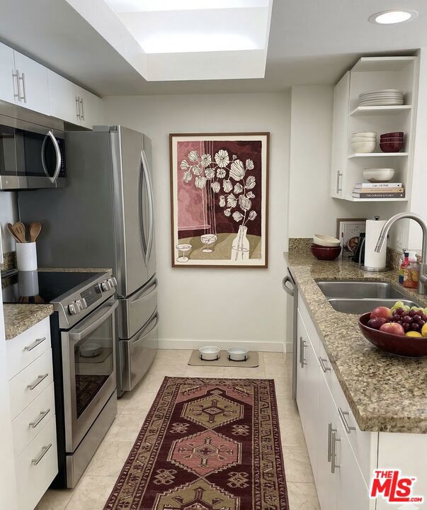 13700 Marina Pointe Drive 1126