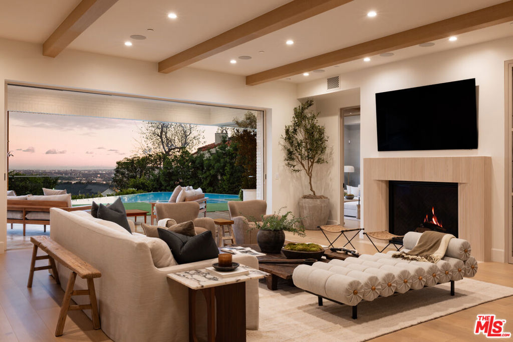 1682 San Onofre Drive