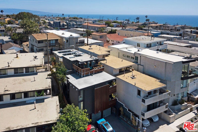 472 Rosecrans Avenue