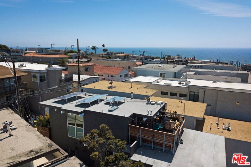 472 Rosecrans Avenue