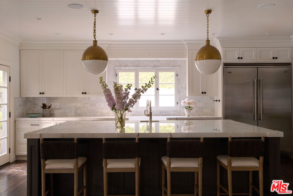 2501 N Vermont Avenue