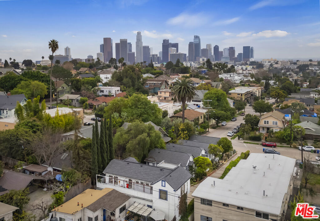 966 W Kensington Road