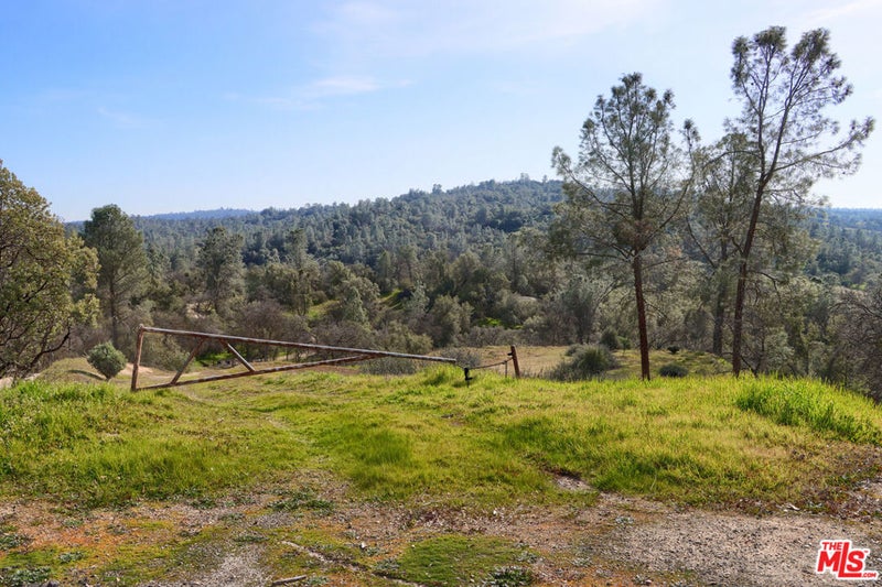 1758 Long Hollow Lane