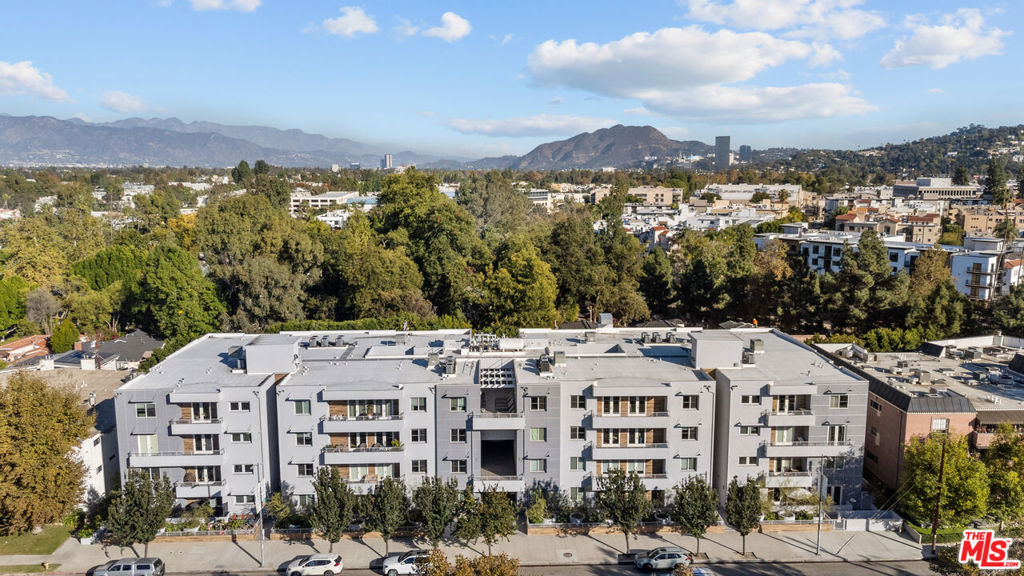 4240 Laurel Canyon Boulevard 401