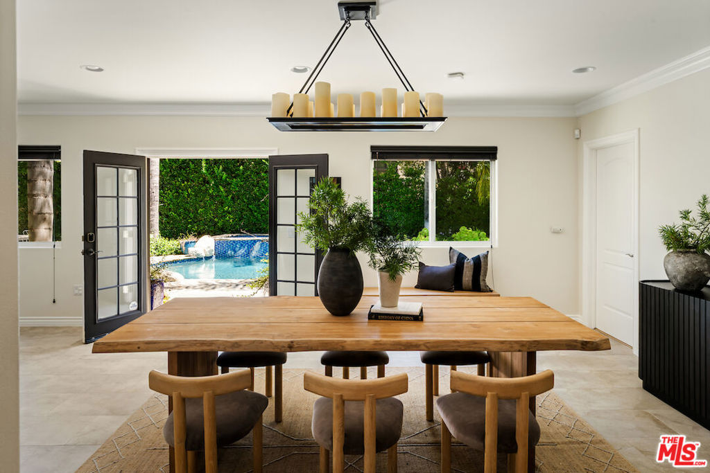 888 Linda Vista Avenue