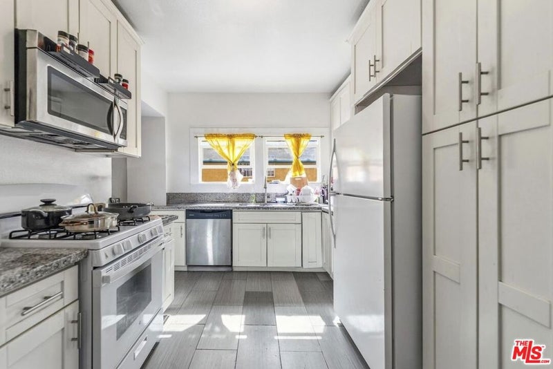 1363 E 49th Street