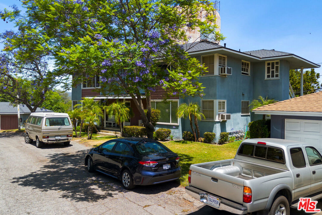 1648 Raymond Hill Road