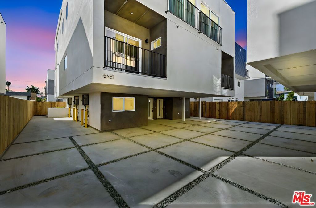 Properties 2 5651 Case Avenue