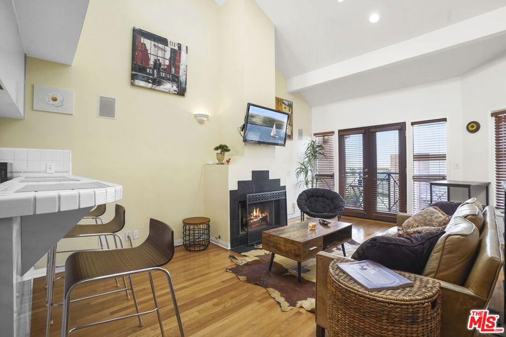 2454 4th Street 5