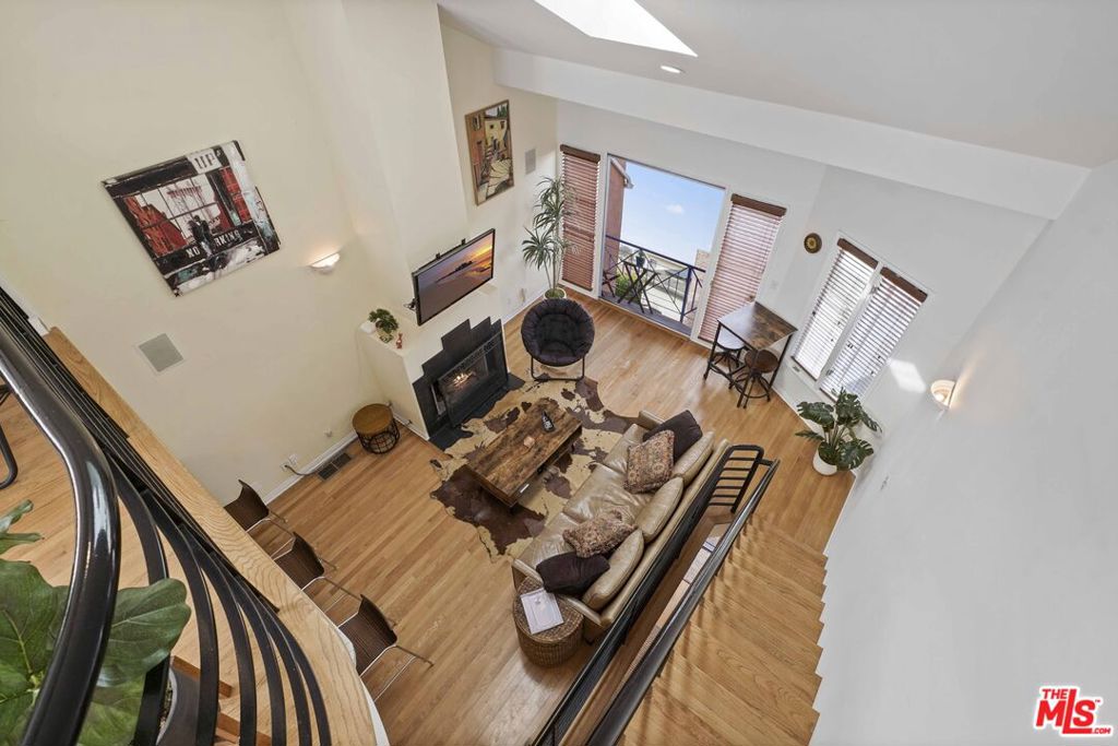 2454 4th Street 5