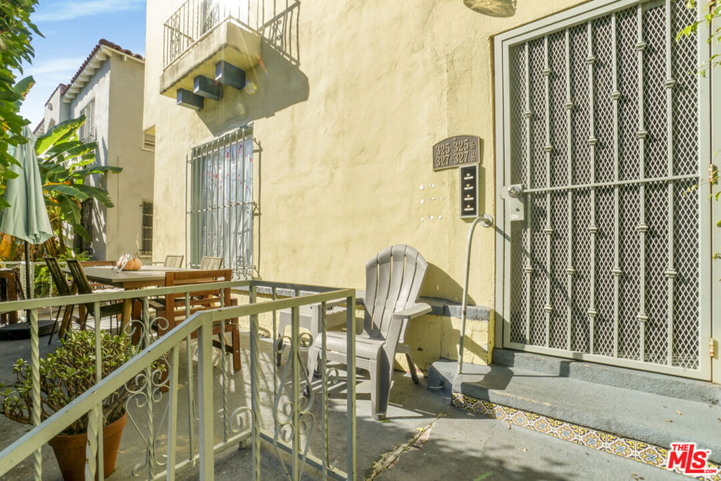 325 N Stanley Avenue