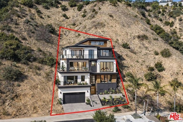 3573 CAMINO DE LA CUMBRE, SHERMAN OAKS, CA 91423 - Image 72ea21fd3a15ee6f39ea51d30e2e7bb5/3412598451