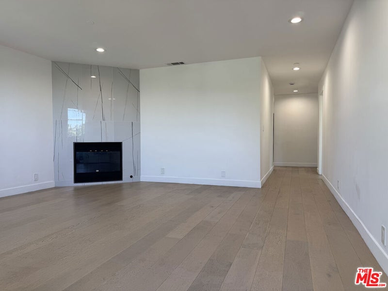 3560 Lavell Drive