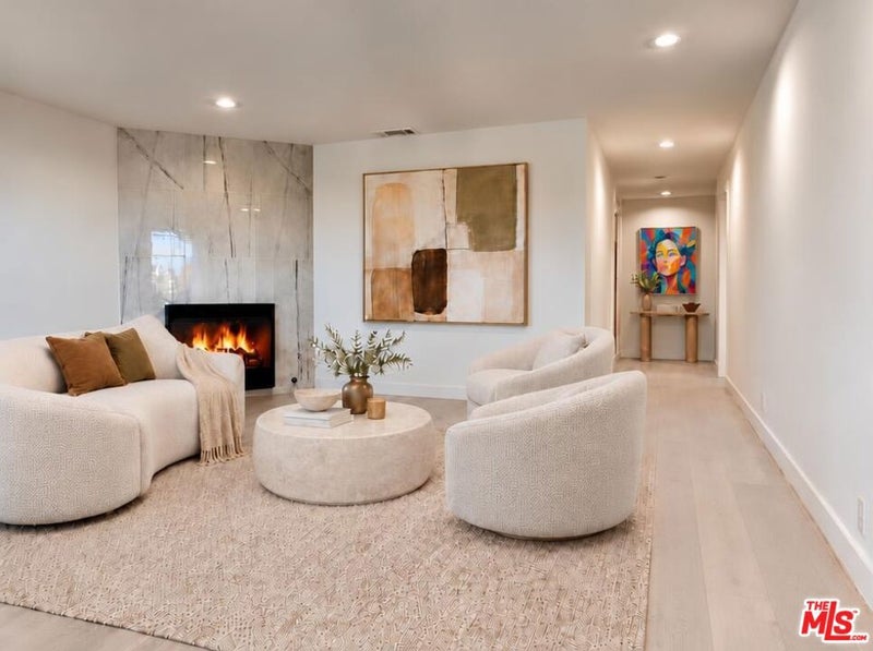3560 Lavell Drive