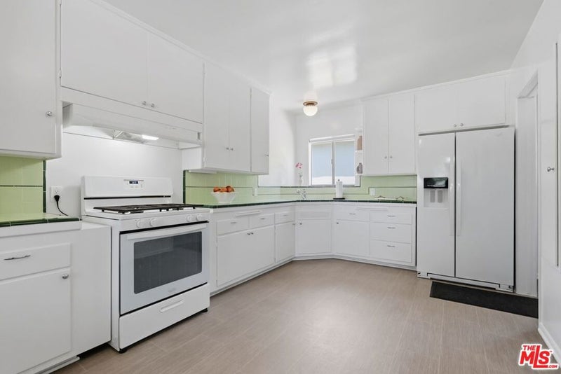 6333 W 77th Street
