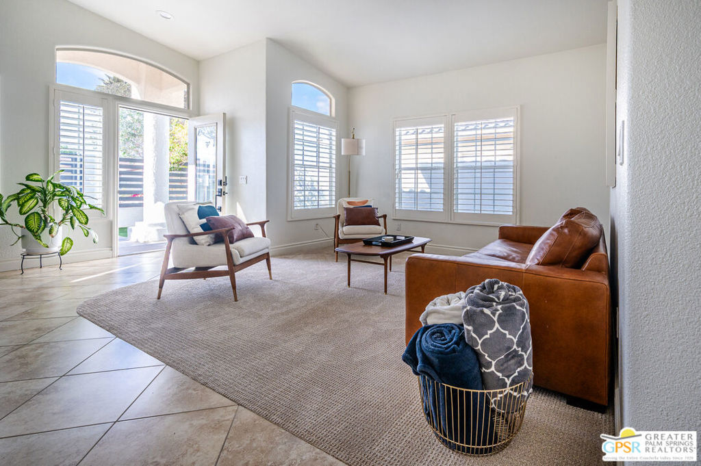68210 Bella Vista Road