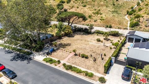 Photo of 6035 Paseo Canyon Drive, Malibu, CA 90265 (MLS # 26830219)