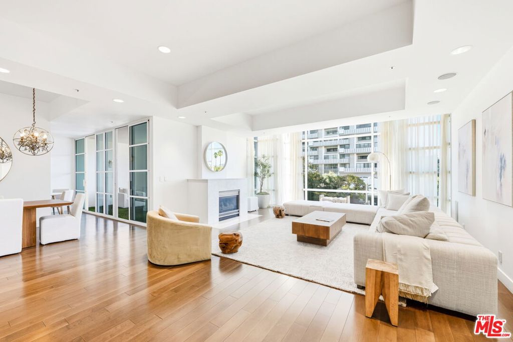 Properties 4 10380 Wilshire Boulevard 302