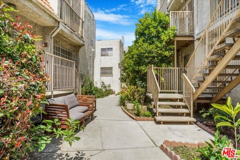903 New Depot Street 12A