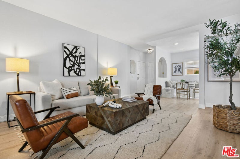4301 Fulton Avenue 106