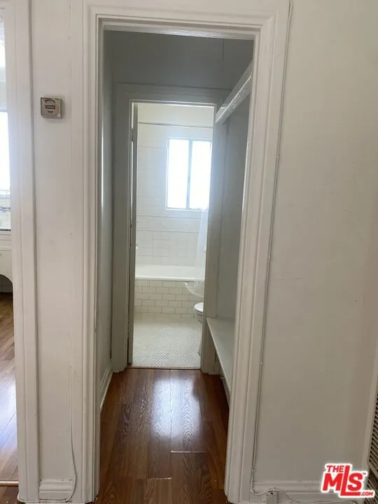 Los Angeles, California 90025, United States, ,1 BathroomBathrooms,Residential,Active,153936