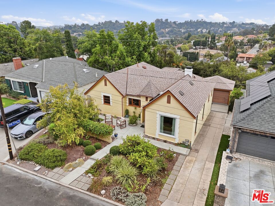 1232 Rock View Street