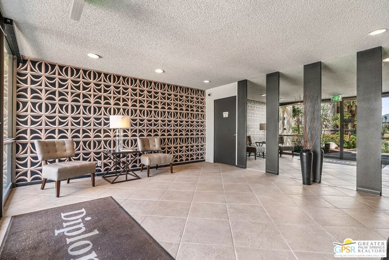 1660 S La Reina Way 1A