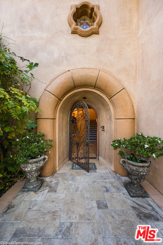 725 N Foothill Road