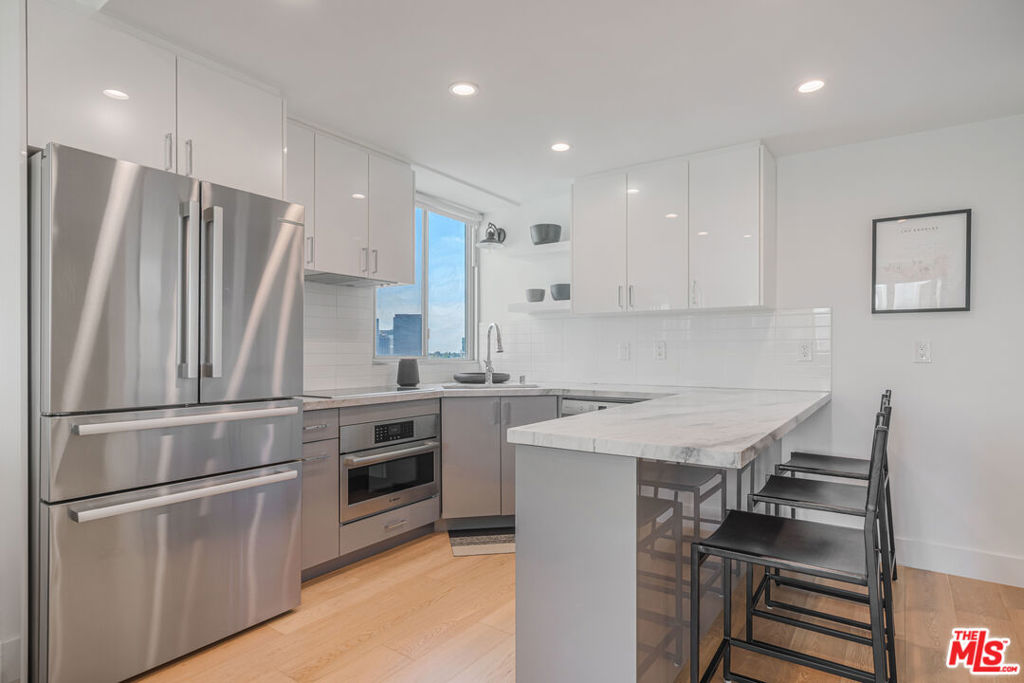 10501 Wilshire Boulevard 1012