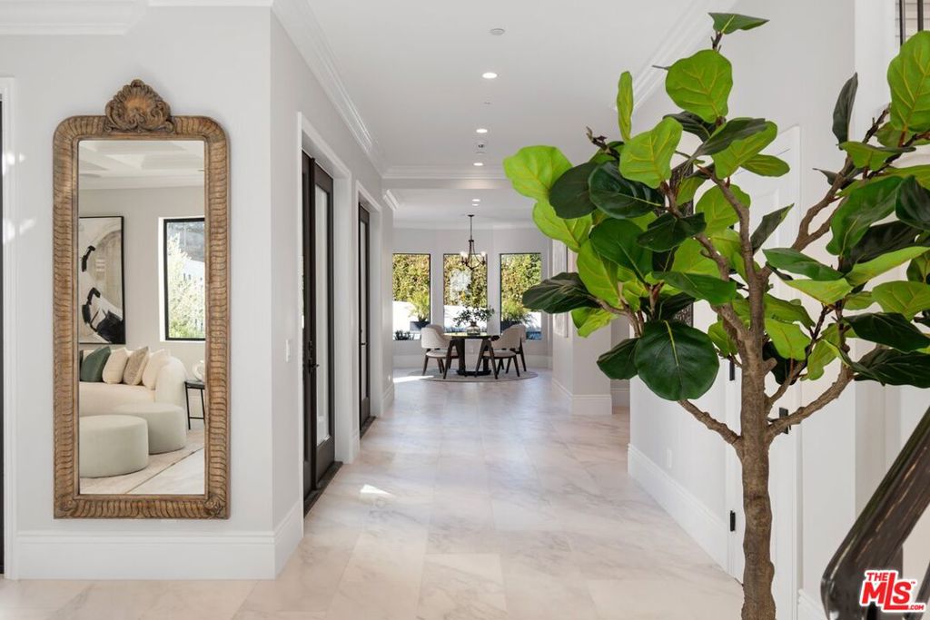 Properties 3 4351 Vanalden Avenue