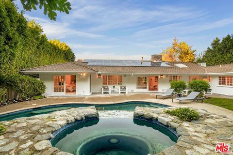 15550 Valley Vista Boulevard Encino CA 91436