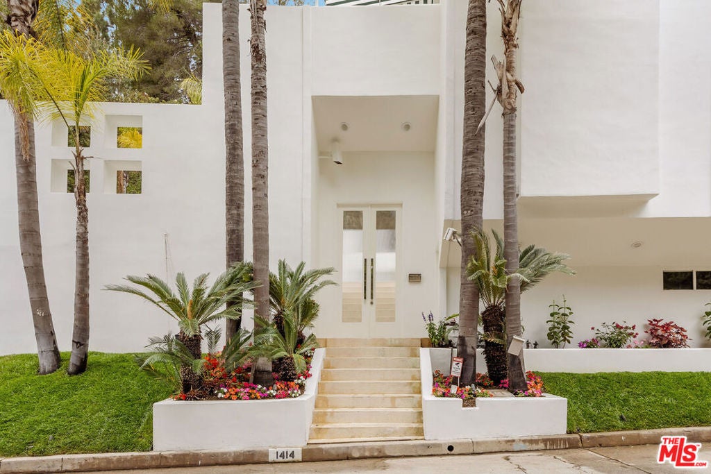 1414 Mockingbird Place