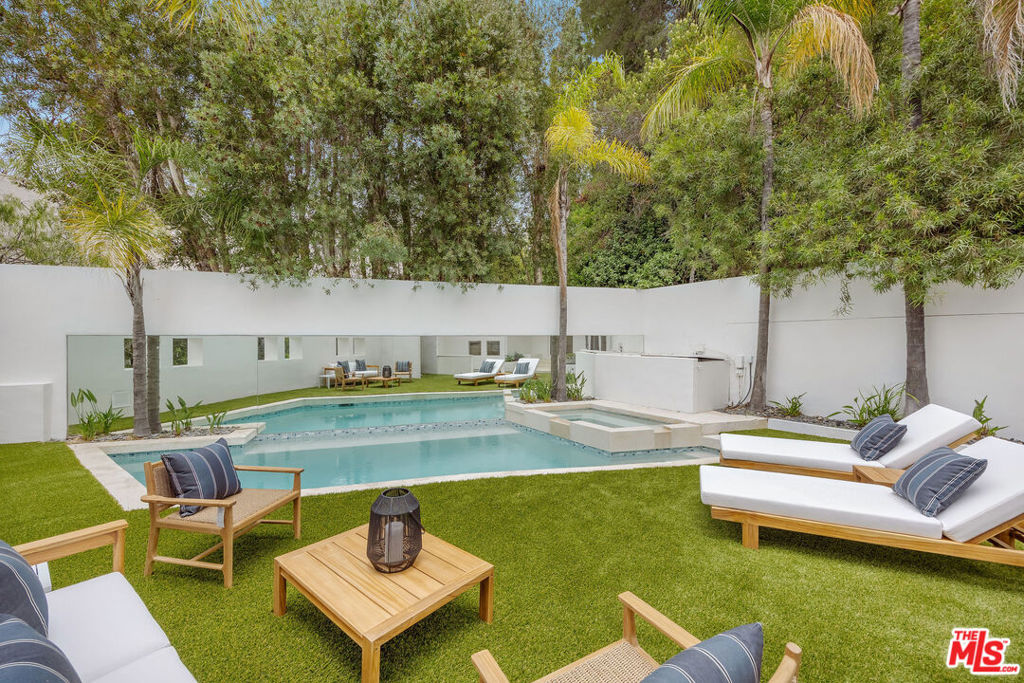 1414 Mockingbird Place