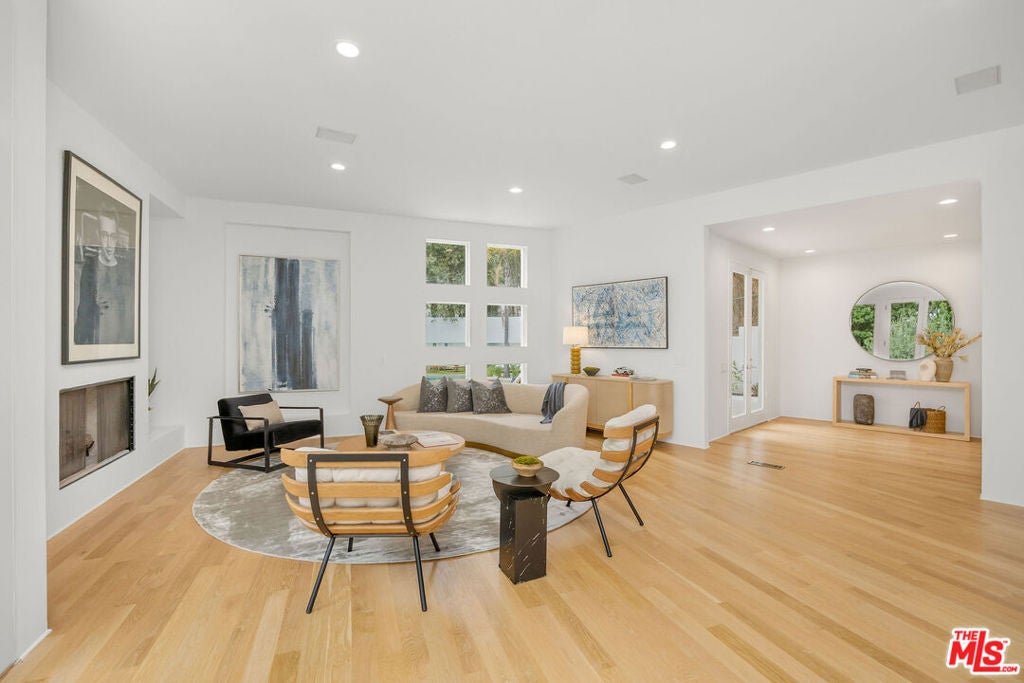 1414 Mockingbird Place