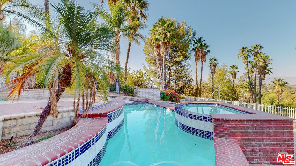 2357 Knob Hill Drive