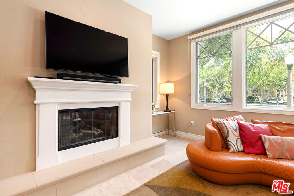 Properties 3 6241 Crescent Parkway 109