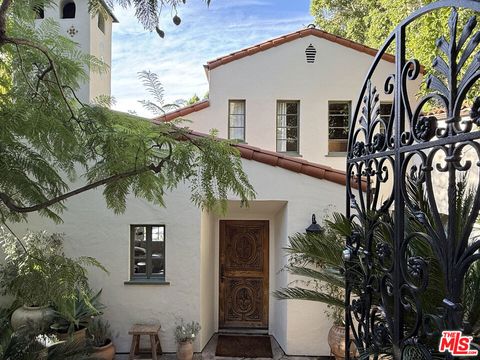 3472 Oak Glen Drive Los Angeles CA 90068