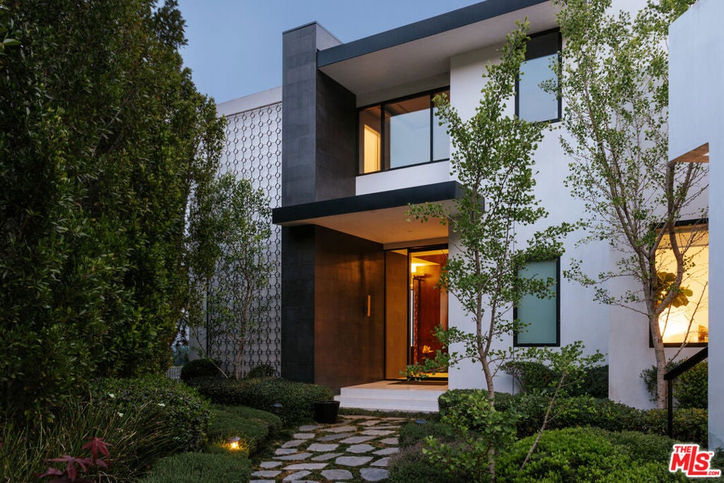 8366 Sunset View Drive
