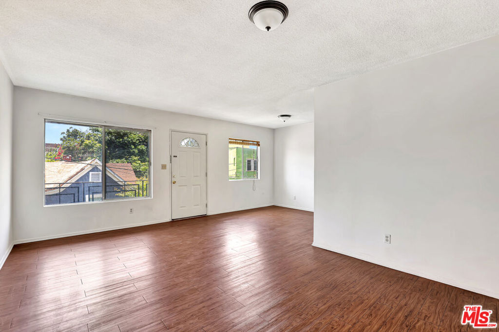 4412 Lockwood Avenue