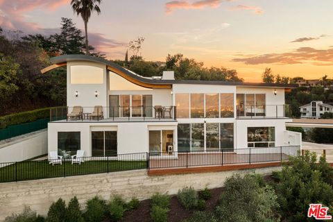 3631 Sunswept Drive Studio City CA 91604