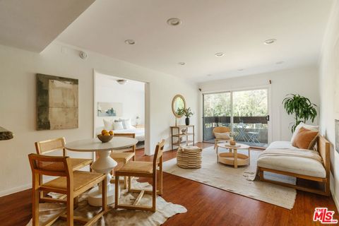 2700 Cahuenga Boulevard 4107 Los Angeles CA 90068