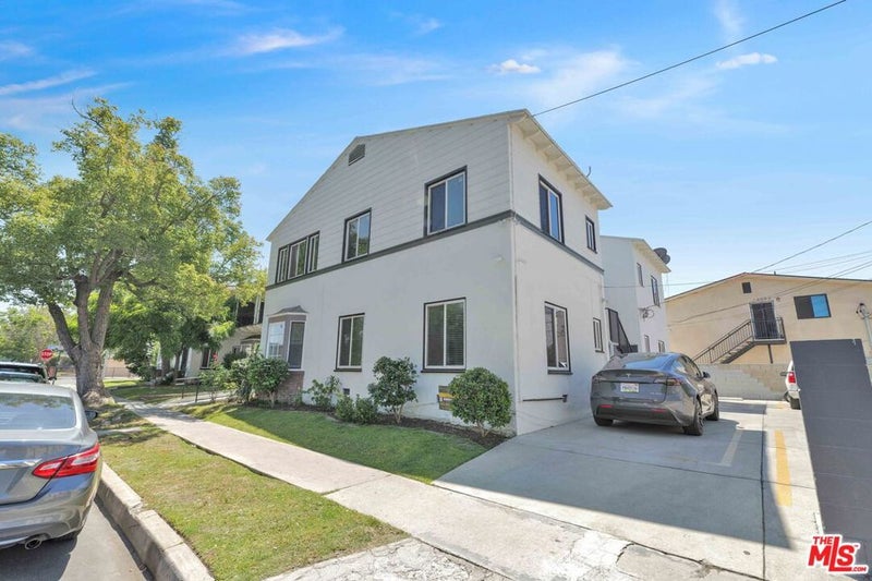 2442 W 18th Street