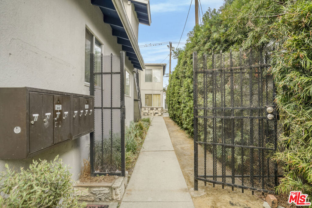 3005 S Normandie Avenue