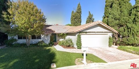 15570 Briarwood Drive Sherman Oaks CA 91403
