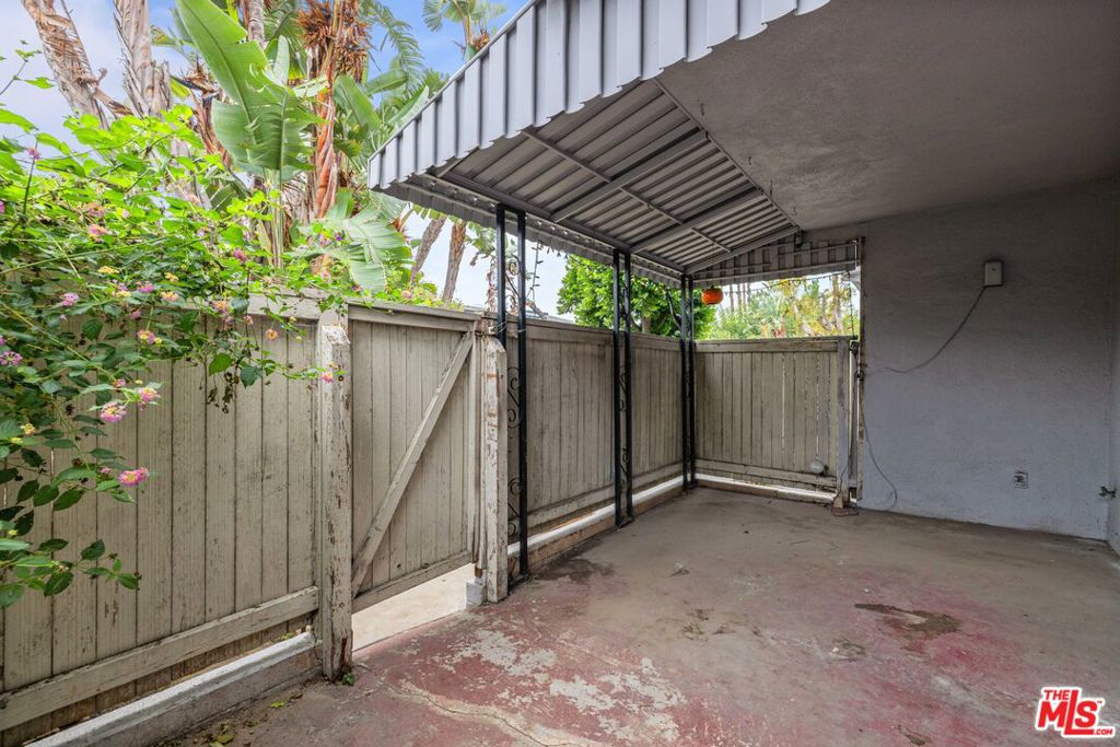 6259 Coldwater Canyon Avenue 33