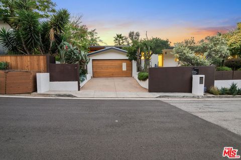 6570 Lakeridge Road Los Angeles CA 90068