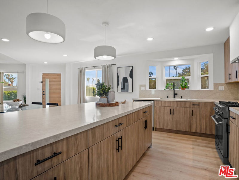 4151 W 63rd Street